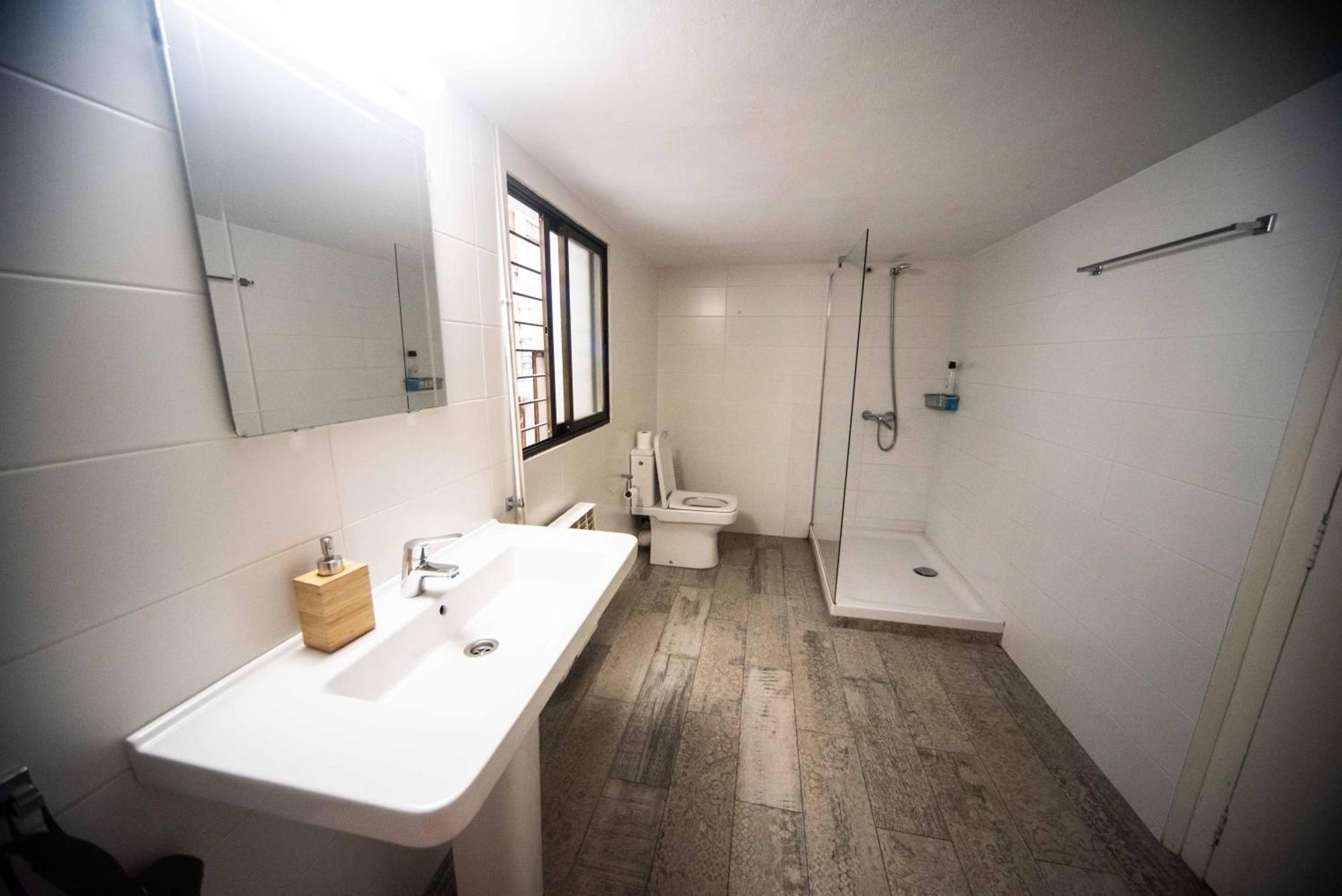 Hostel Oasis - Urquinaona1